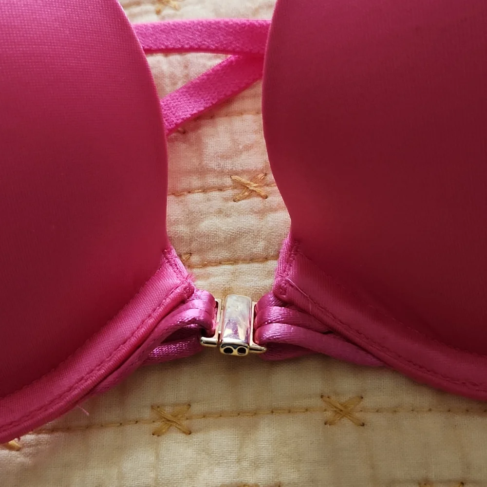Victoria's Secret Very Sexy Push-up Bra NWOT - Picture 3 of 6